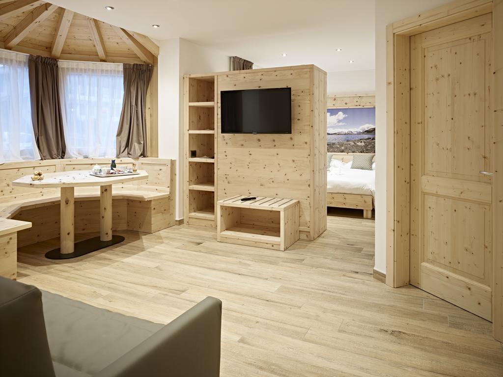 B&B Augusto Madonna di Campiglio Exterior photo